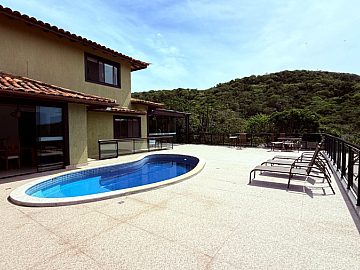 61- Casa vista panor�mica para Praia Forno, 200m