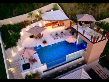 73-T Casa em Joo Fernandes Alto Padro