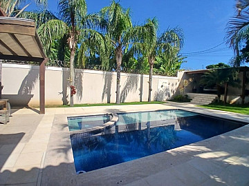 03-Casa ampla em condominio na Ferradura