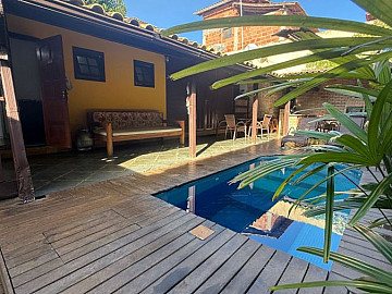 93- Casa na Rasa, com piscina, acomoda 10 hospedes
